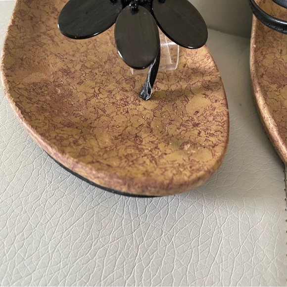 Kenneth Cole Reaction Black Wedge Embellished floral size 10 - Picture 3 of 13